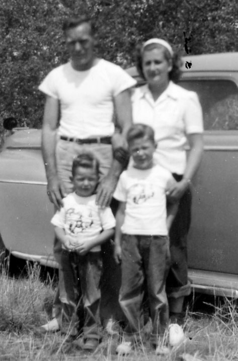 Lyman Lynnette Gary and Mike abt 1948